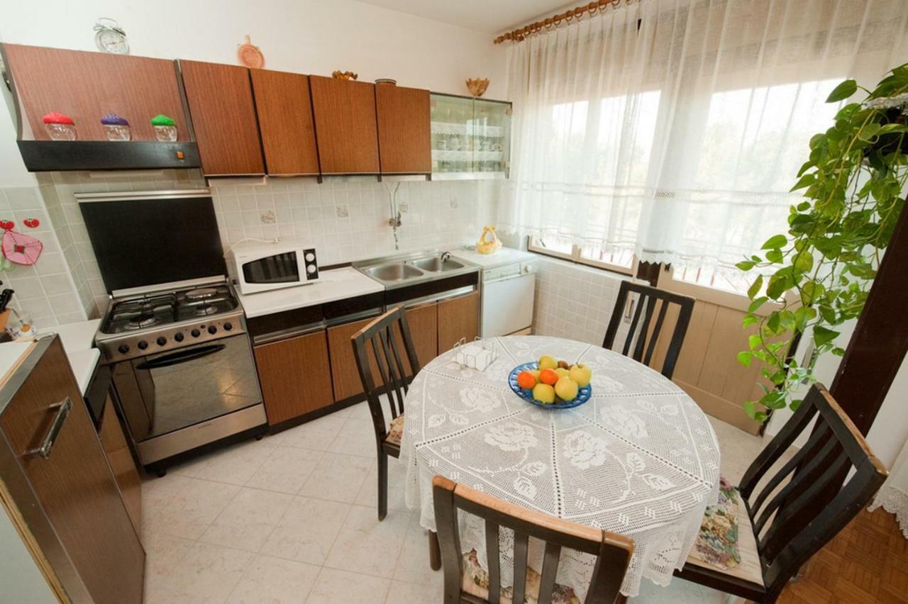Apartment Patricia ロヴィニ エクステリア 写真