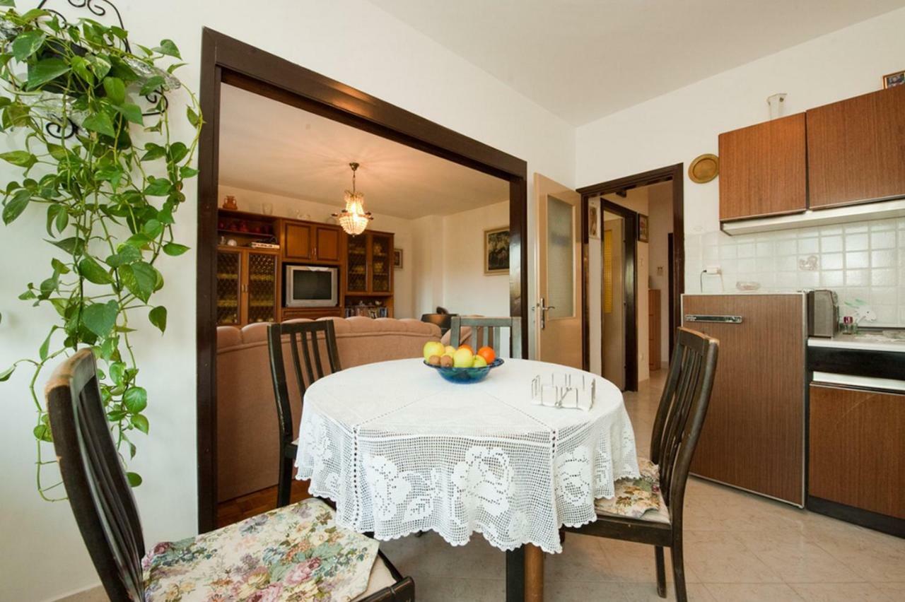 Apartment Patricia ロヴィニ エクステリア 写真